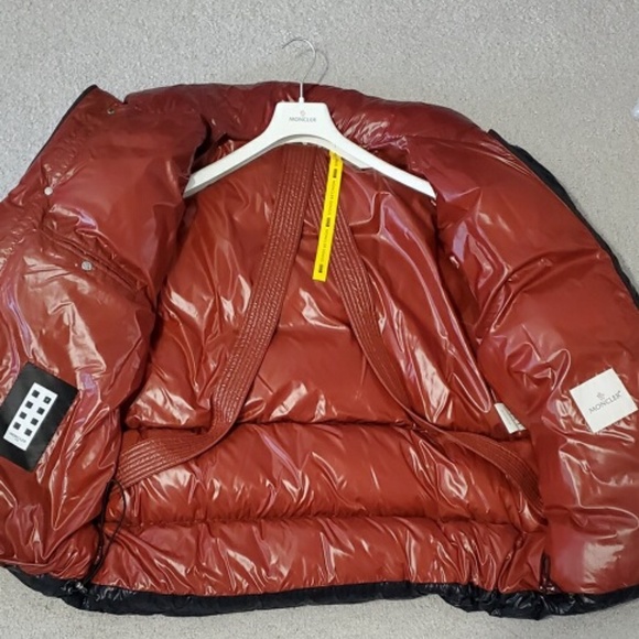Dervaux Moncler Down Puffer Jacket - Picture 5 of 9